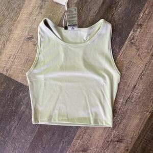 Women’s Best Essential Crop Tank